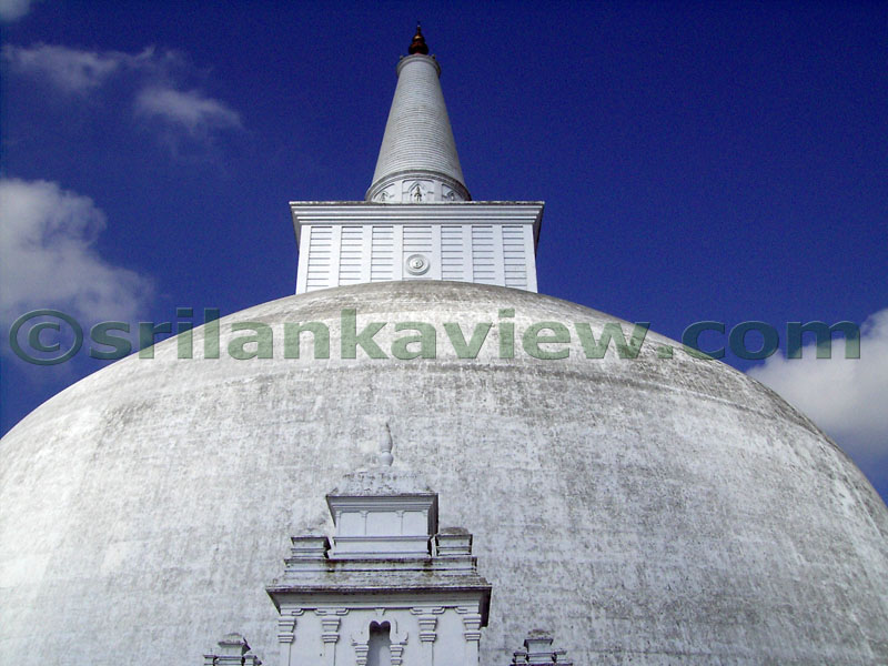 The Upper view of The Mahathupa or Ruwanweli Stupa