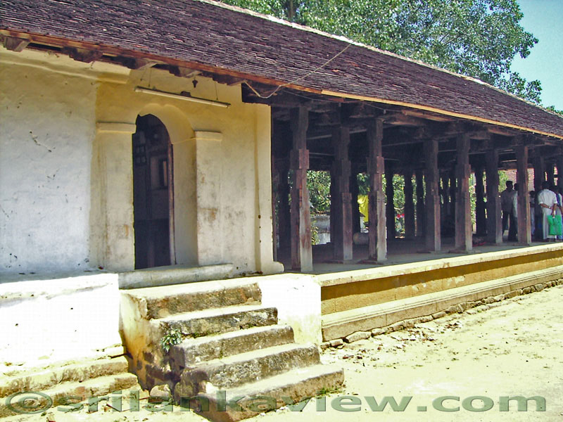 Embekke Devalaya, Kandy