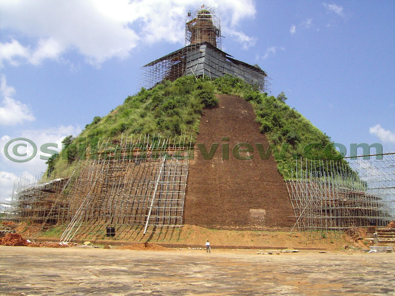 Abayagiriya Stupa has a diameter of 355 feet,The rectangular section on top of the half sphere shape of dageba is 33 feet high and a side measures 75 feet.