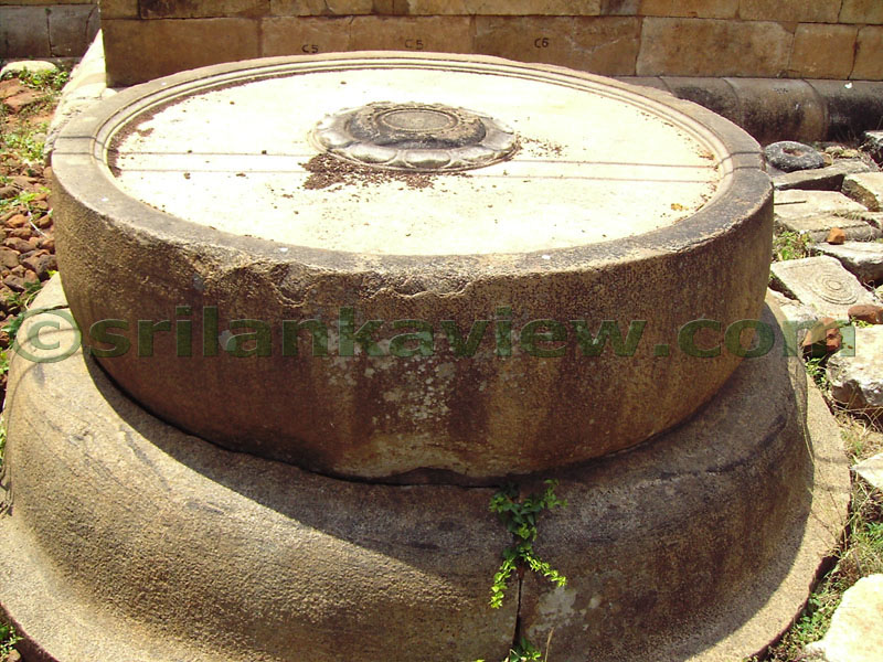 The Lotus alter at Abayagiriya Stupa