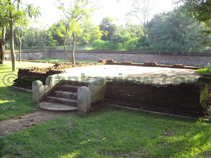 The Monk's residence ruins and the Eth Pokuna.