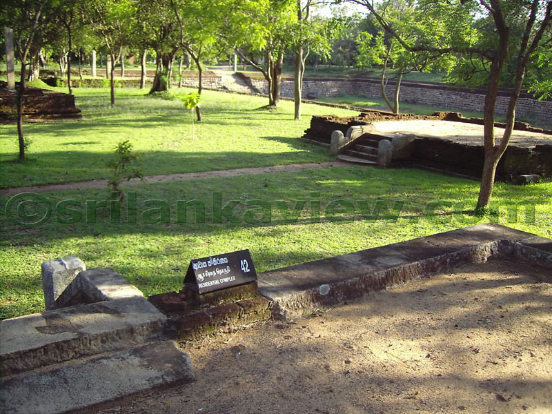 The Monk's residence complex's ruins and the Eth Pokuna.