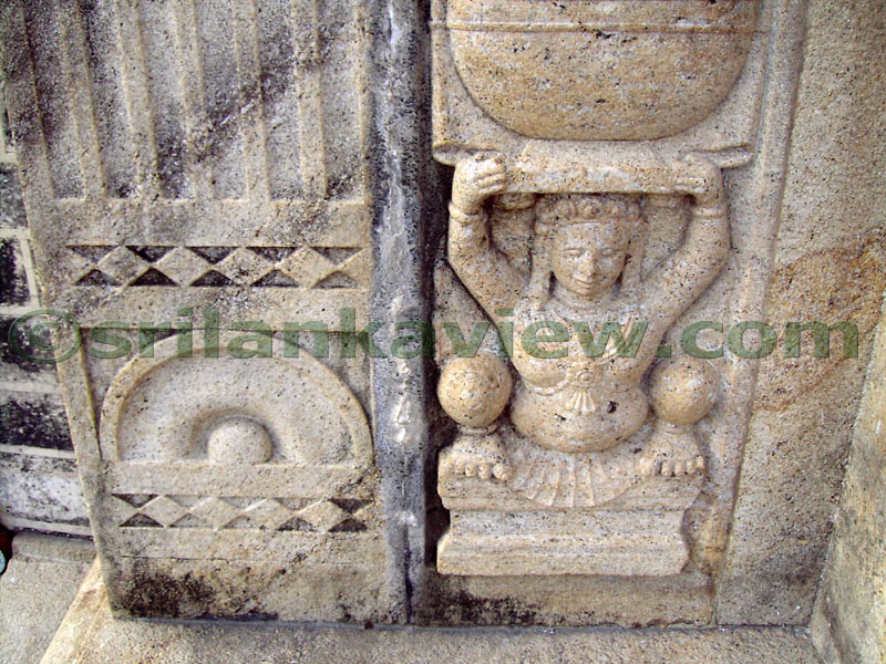 Carved figures,Vahalkada