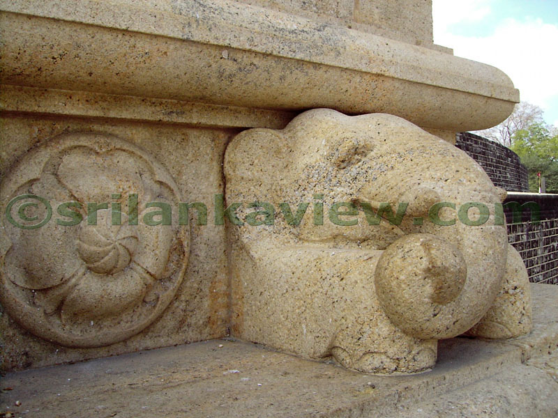 Fine Elephant figures in granite, Vahalkada,Ruwanweli Stupa