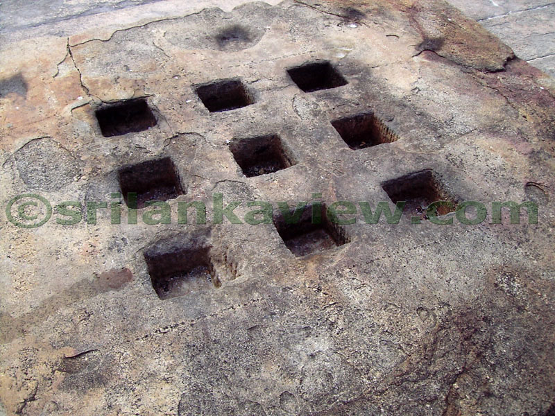 A Yantra Gala at Ruwanweli Stupa terrace.