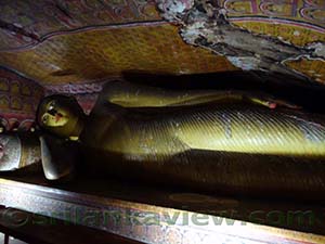 The Maha Aluth Vihara - The Cave of Great New Temple
