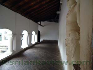 The Maha Aluth Vihara - The Cave of Great New Temple
