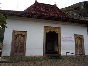 Dambulla Temple Rock Stepway surroundings
