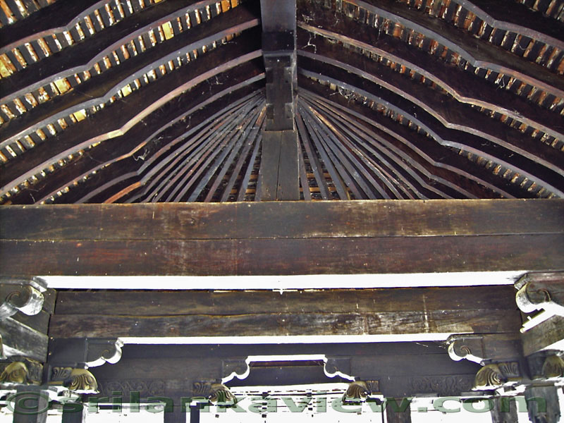 Embekke Devalaya, Kandy