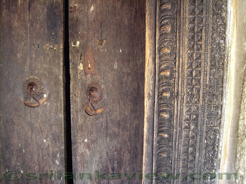 Embekke Devalaya, Kandy