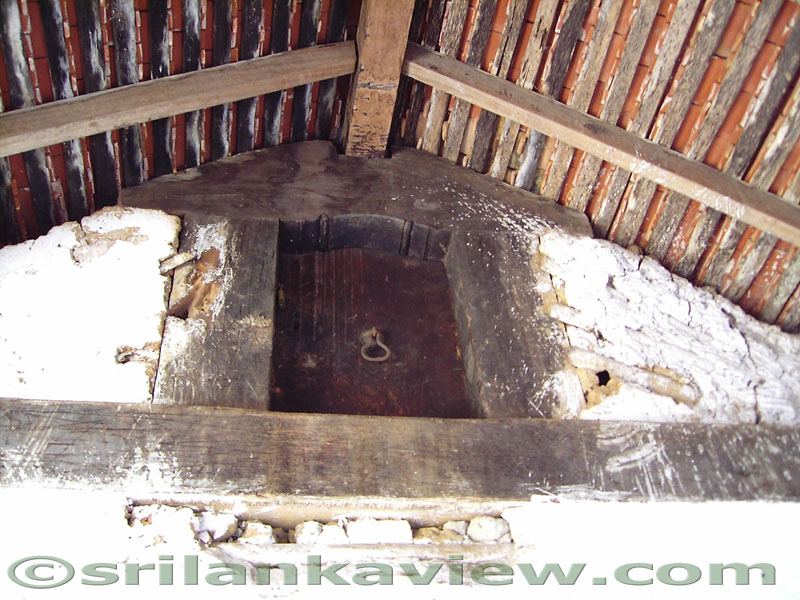 Embekke Devalaya, Kandy