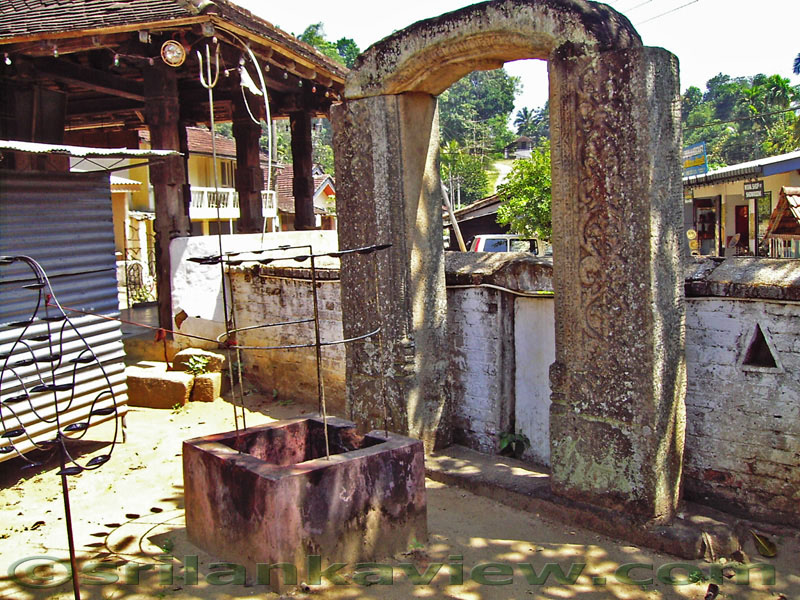 Embekke Devalaya, Kandy