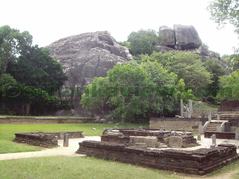 Bodhigharaya and the Vatadagaya in relation to the surroundings.