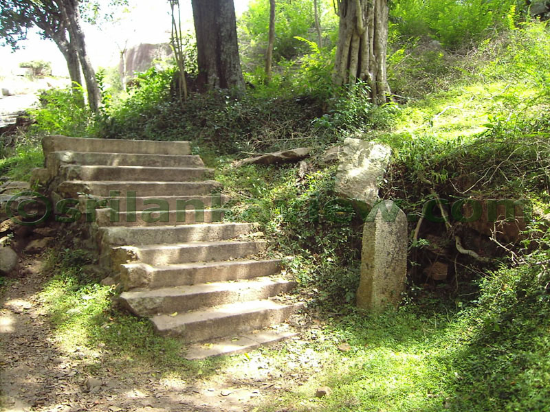 Stone steps leading upto the Hattikuchchi rock near the Vedahala area.
