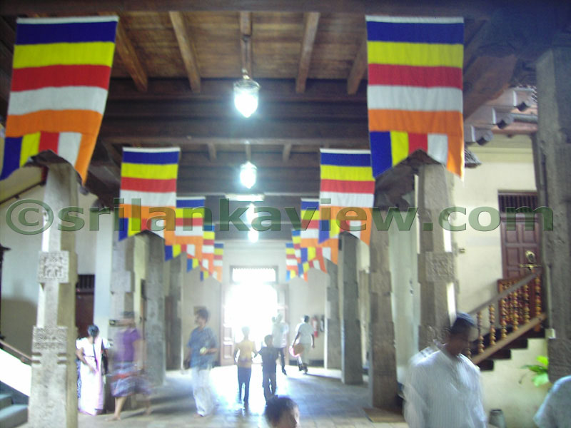 Temple of Tooth Relic.