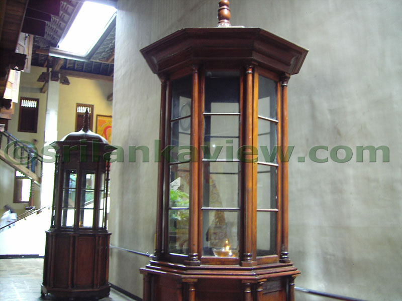 Temple of Tooth Relic.