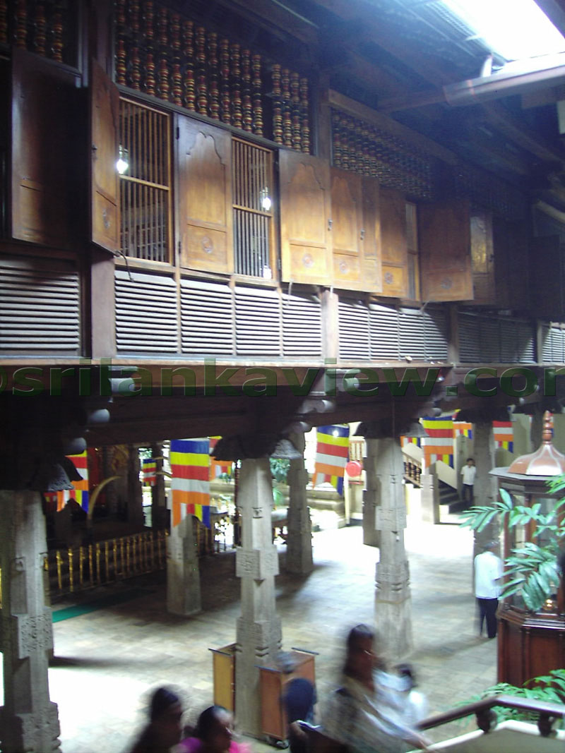 Temple of Tooth Relic.