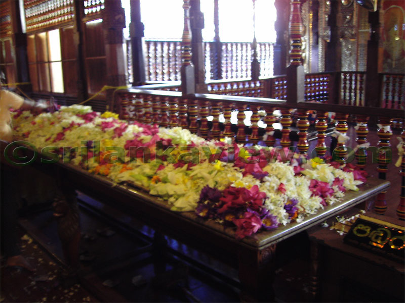Temple of Tooth Relic.