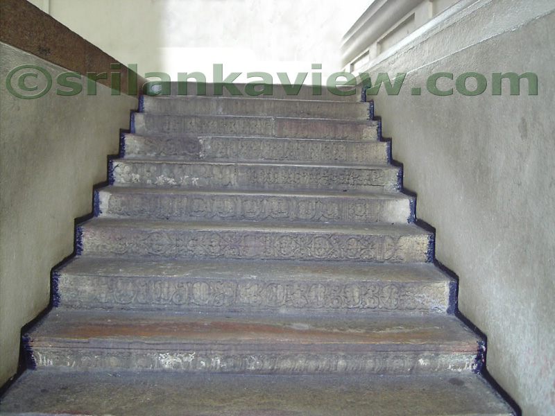 Temple of Tooth Relic.