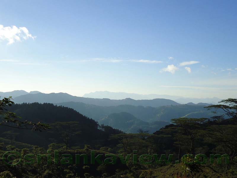 Along the route to  Deanston Mini World's End from Teldeniya