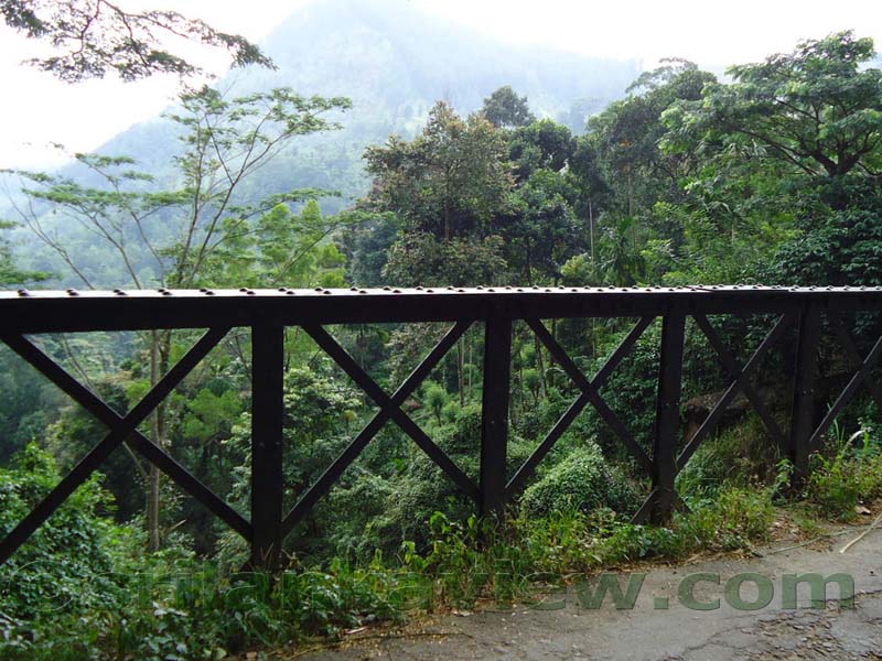 Along the route to Hulu Ganga from  Kandy