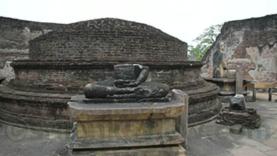 Vatadage damaged seated Buddha image