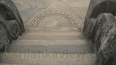  Moonstones are semi-circular stone slabs that represent the transition from the profane world to the sacred. The moonstones at the Polonnaruwa Vatadage feature intricate carvings of animals, plants, and mythological creatures.