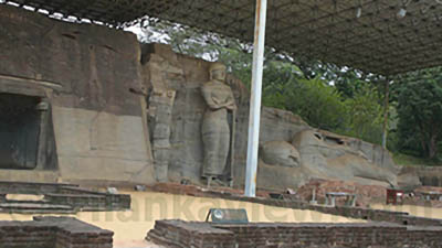 Gal Viharaya buddha statues at distance