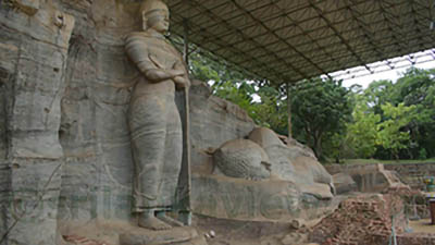 Gal Viharaya standing buddha statue and parinirvana buddha statue
