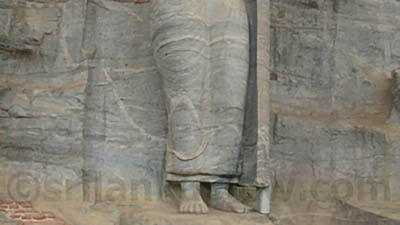 Gal Viharaya standing buddha statue