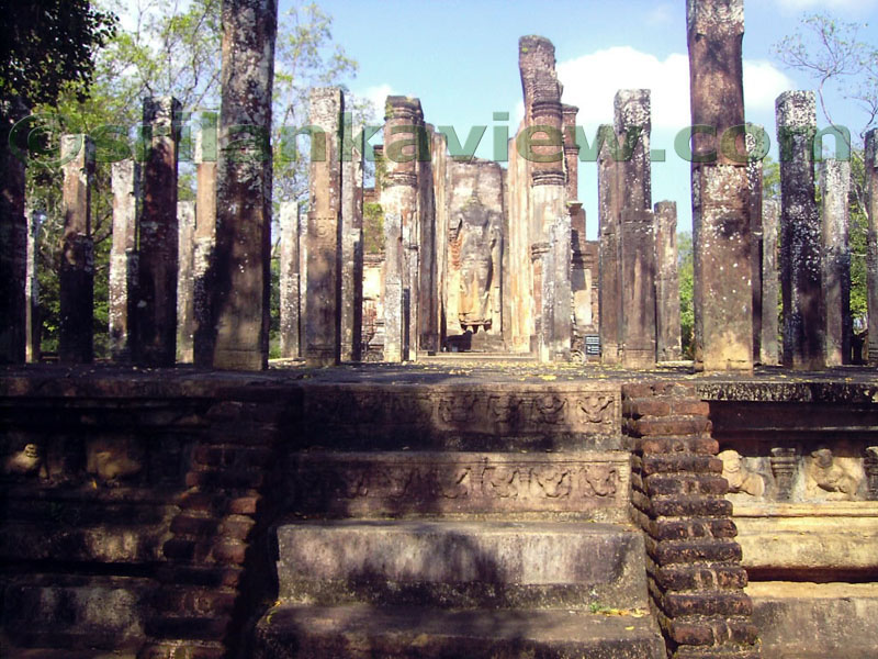 Lankathilaka Vihara-Lankathilaka Image House-Polonnaruwa  Photograph