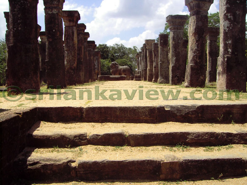 View of the Lion Throne amidst the stone pillars 