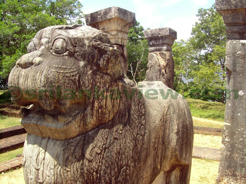 Stone Lion Throne,