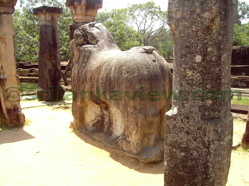 The back angle of the Lion Throne.