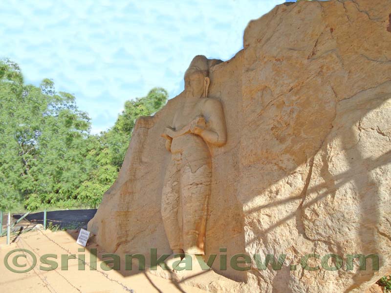 The roof section covering the statue has been edited here