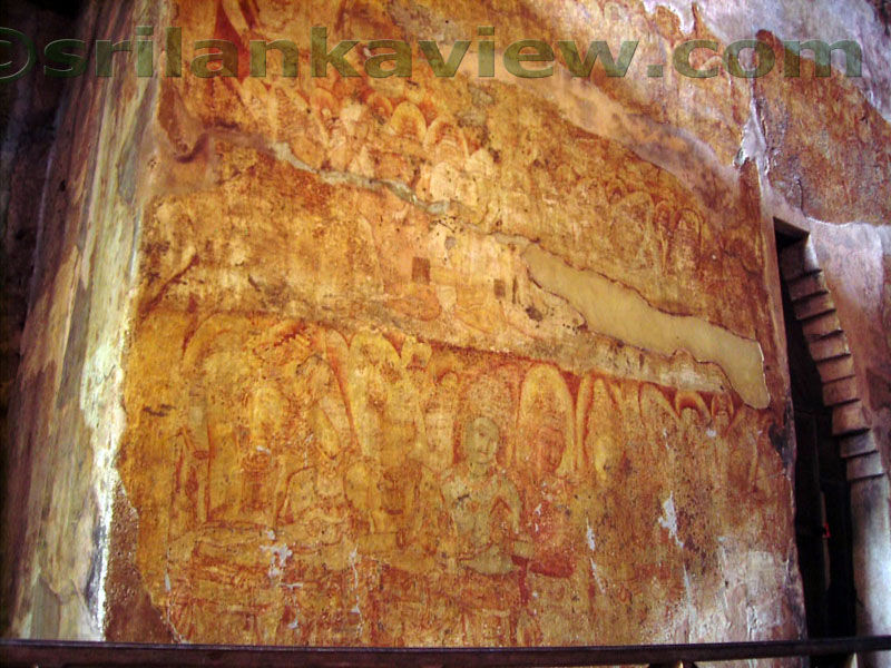 Paintings at Tivanka Pilimage, The figure lines are drawn in red. 