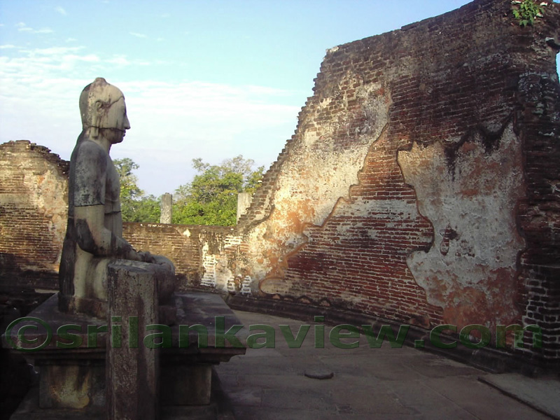 The Buddha statue and the brickwork
