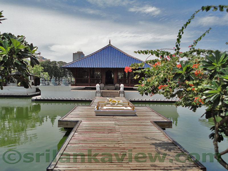 Gangaramaya Temple Seema Malakaya