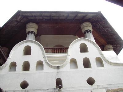 Paththirippuwa of Temple of the Tooth Relic seen above Cloud Wall