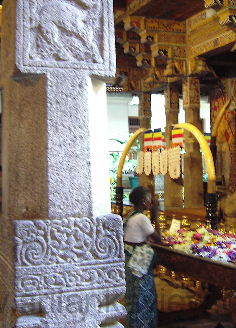 Kandyan Temple Architecture-Old Kandyan architecture can be found at the two storied Dalada Maligawa