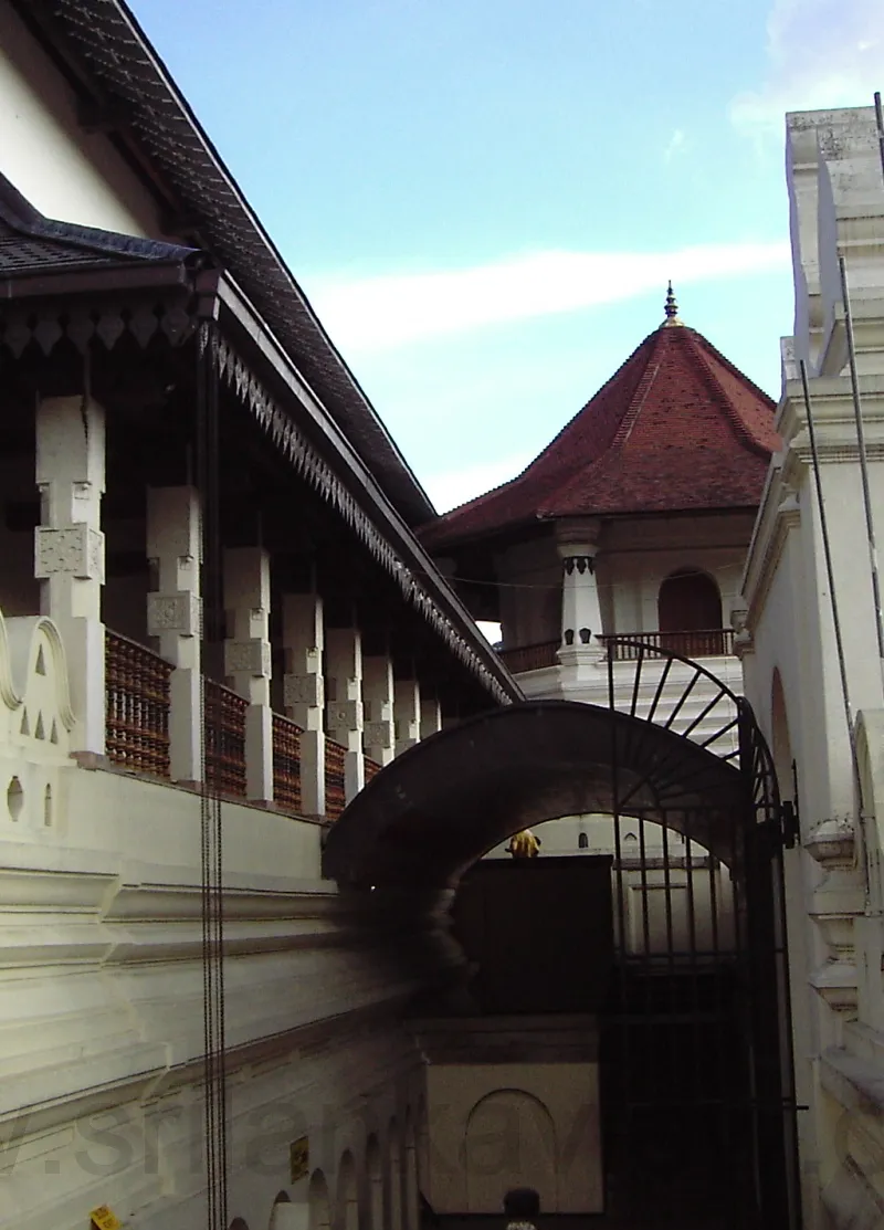 Kandyan Architecture-Kandyan architectural designs has been used in Dalada Maligawa